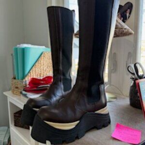 ALOHAS Roxy Chess Tall Boot  Size 7-7.5  EU Size 38